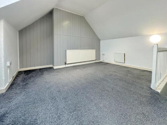 3 bed Terraced to rent Image 9