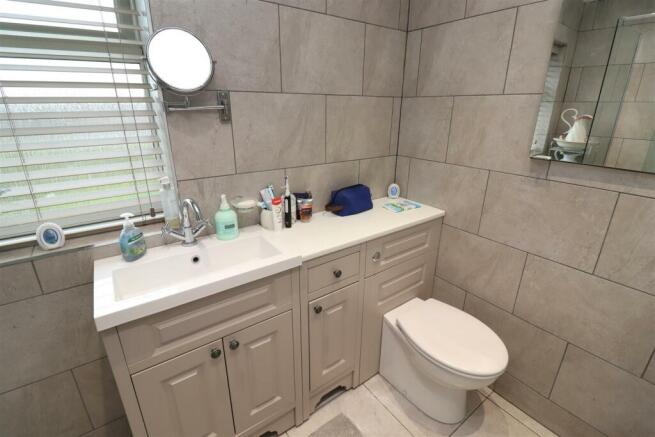 Shower Room / WC