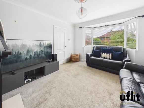 3 bed Semi-Detached for sale Image 6