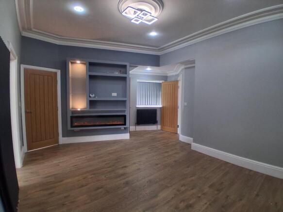 5 bed Terraced for sale Image 5