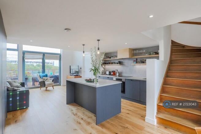 Kitchen / Living Room