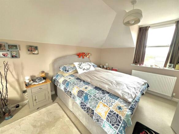 1 bed Penthouse for sale Image 10