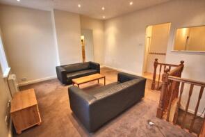 8a, London Road North, Stockport SK12 1QZ