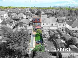 107, Tankerville Drive, Leigh-on-sea SS9 3DB