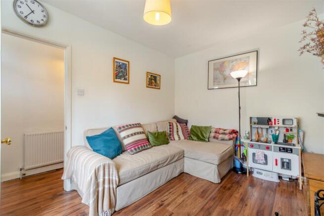 8592645-interior03.jpg