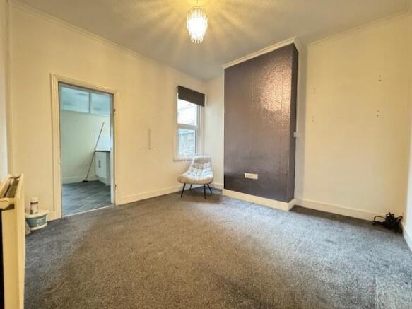 12 North Avenue lounge