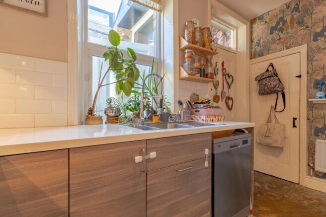 3 bed Terraced for sale Image 9