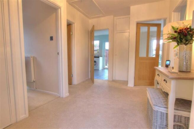 Spacious Entrance Ha