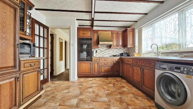 Kitchen/Breakfast Room
