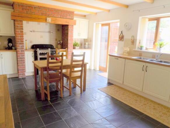 Kitchen/Breakfast Room