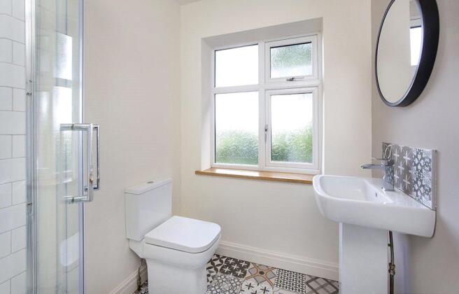 2 bed Semi-Detached to rent Image 5