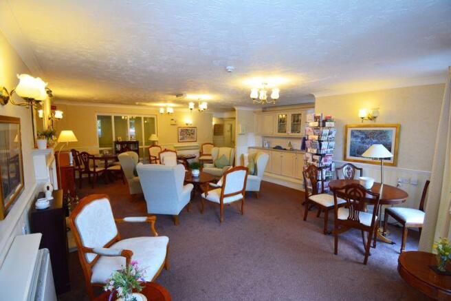 RESIDENTS LOUNGE