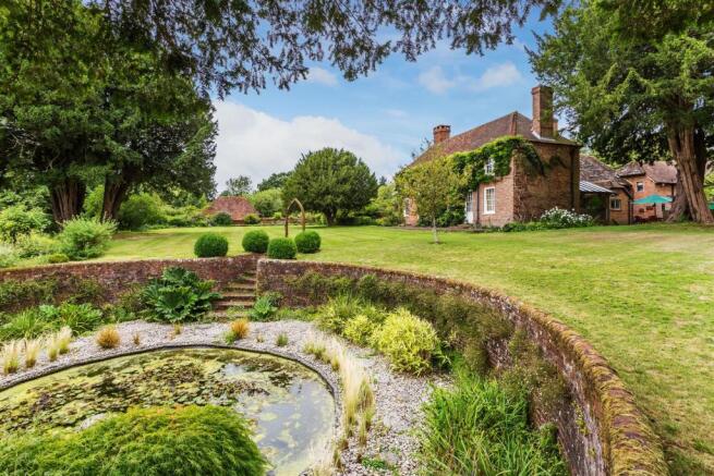 house. estate agency Cranleigh Barhatch Farm