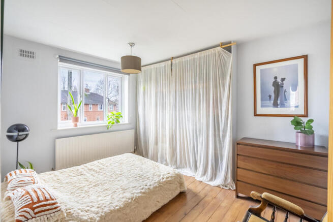 3 bed Semi-Detached for sale Image 10