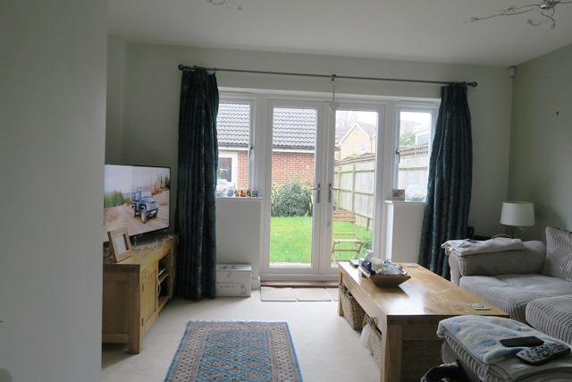 SITTING/DINING ROOM