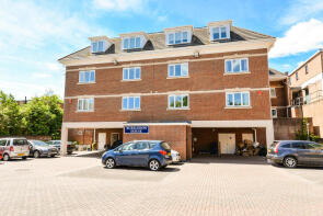 6, Bursledon House, Station Road, New Milton BH25 6HT