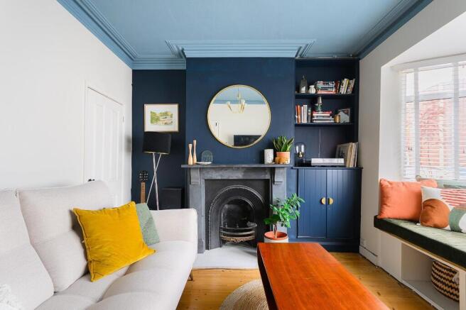 1B6RTN - Living Room C.jpg