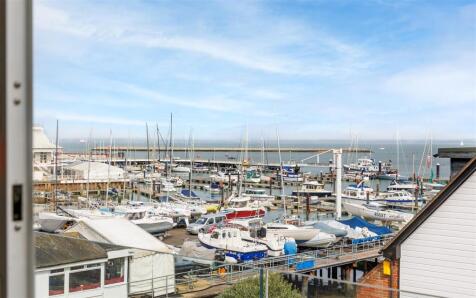 HARBOUR APARTMENT WITH MOORING - Tides Reach, Cowes