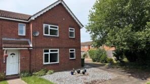 17, Holbrook Crescent, Felixstowe IP11 2NE