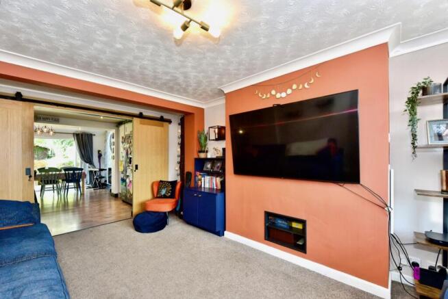 3 bed Semi-Detached for sale Image 8