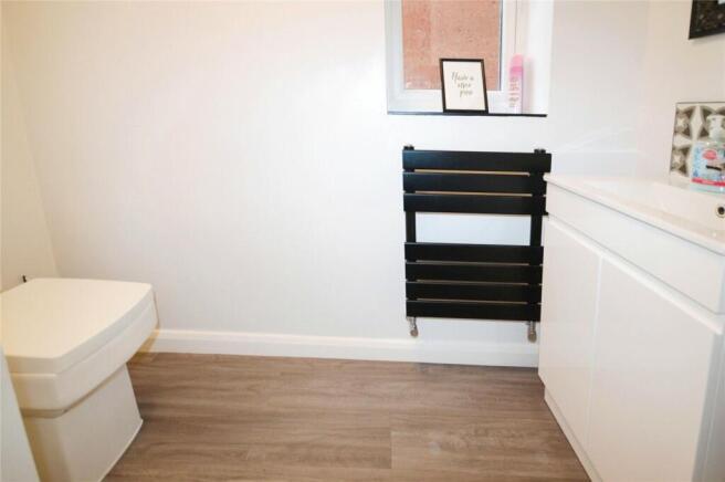 Cloakroom/Wc