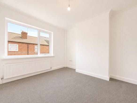 3 bed Terraced to rent Image 5