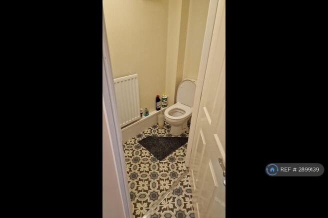 5 bed Detached to rent Image 10