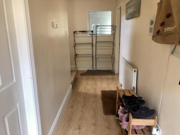 1 bed House Share to rent Image 7
