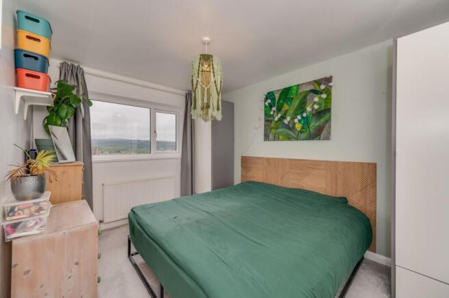 3 bed Semi-Detached for sale Image 11