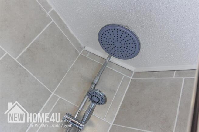 FAMILY BATHROOM:
