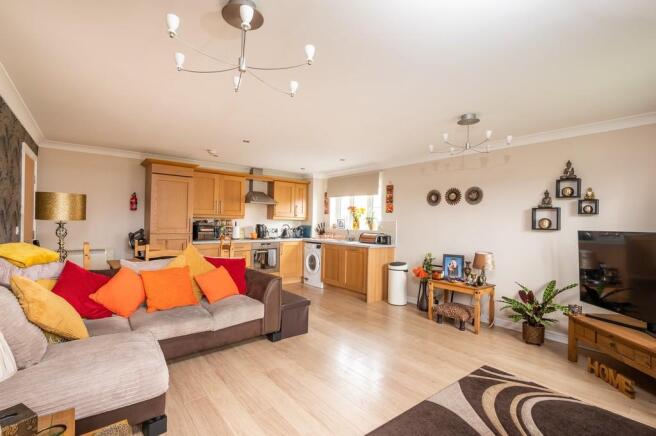 Open Plan Sitting...