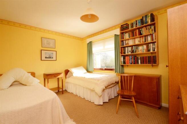 13 Bedroom.JPG