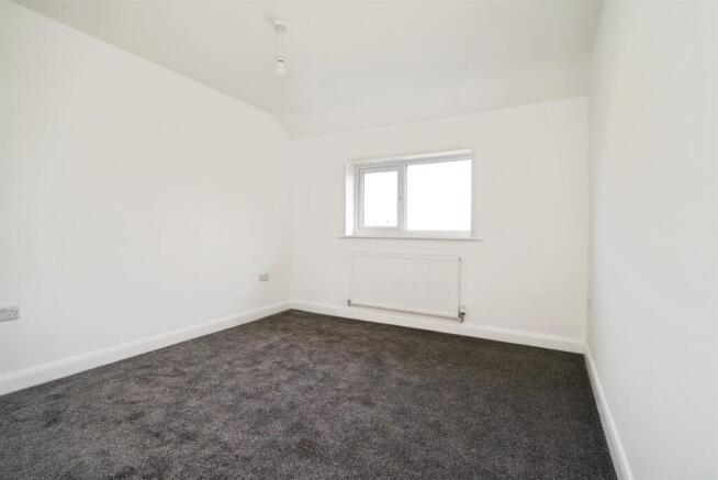 3 bed Semi-Detached for sale Image 9