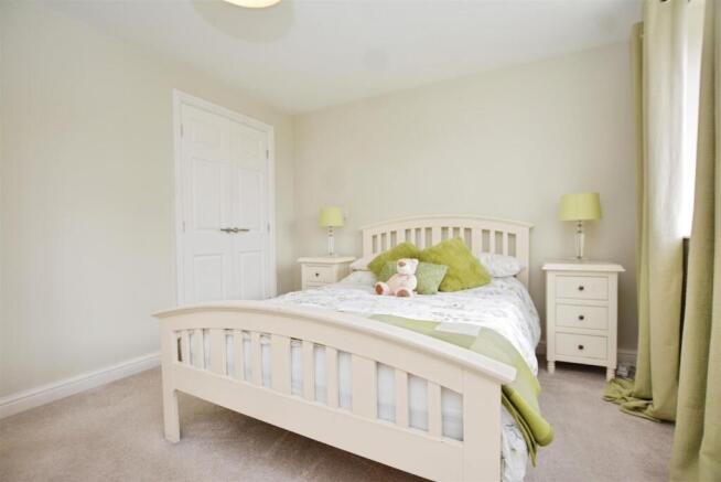 2 bed Semi-Detached for sale Image 9