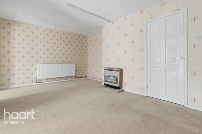 Davis Close, Little Paxton photo 4