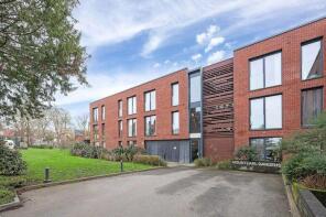 Flat 14, 22, Mountearl Gardens, London SW16 2PA