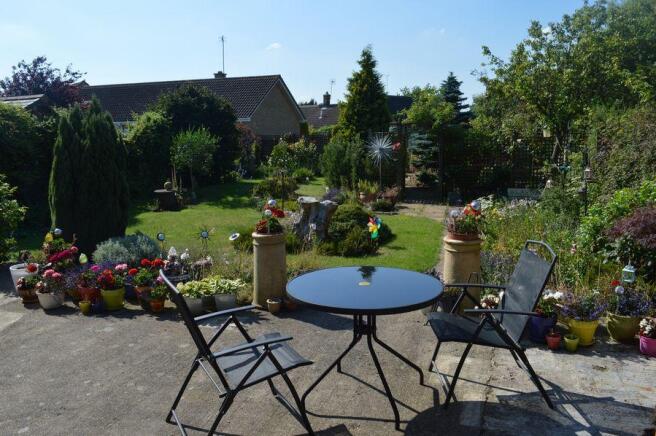 GARDEN 1