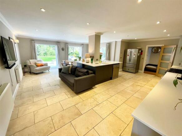 new kitchen.jpg