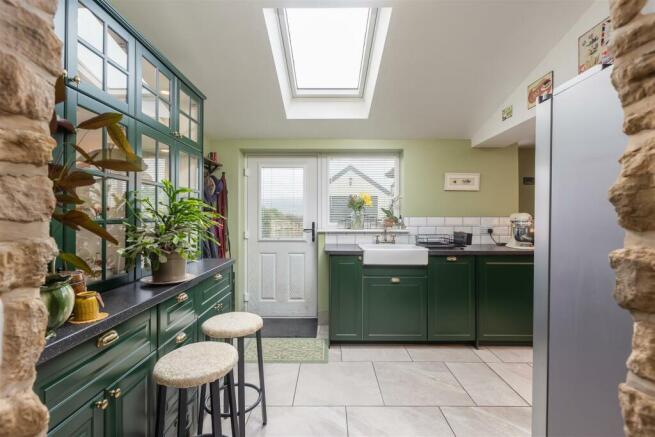 Hill Cottages 6 Kitchen-2.jpg