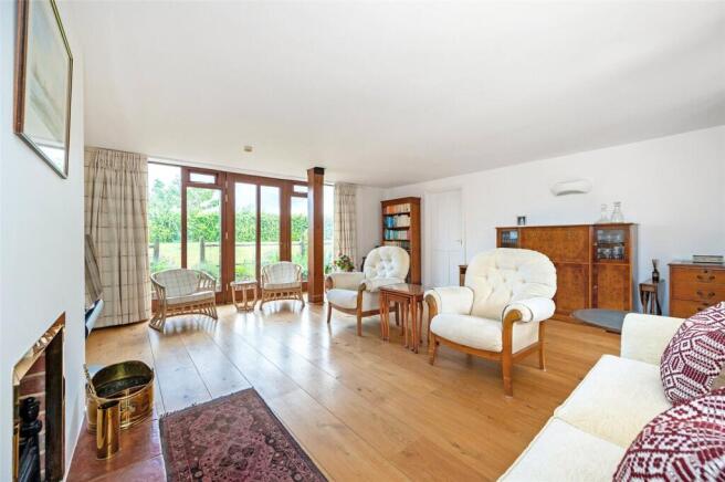 Sitting/Dining Room