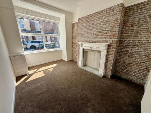 3 bed Terraced for sale Image 4