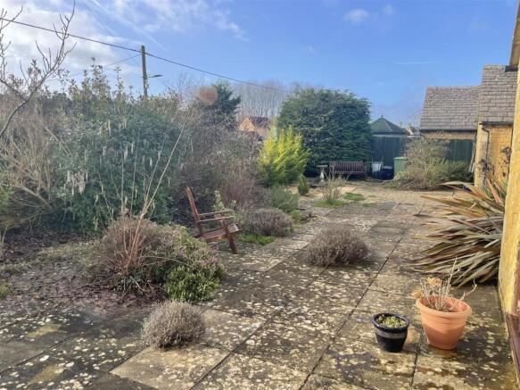 Garden 1.JPG