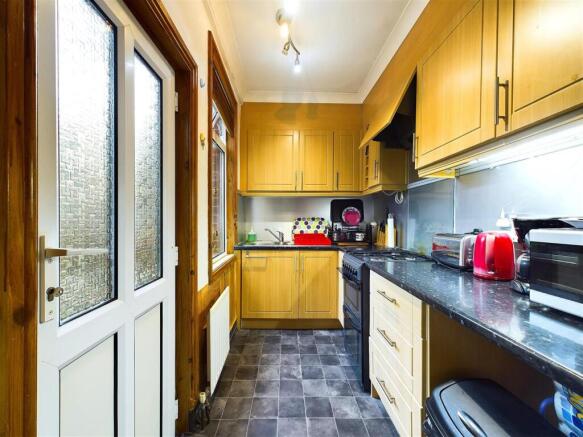 3 bed Terraced for sale Image 5