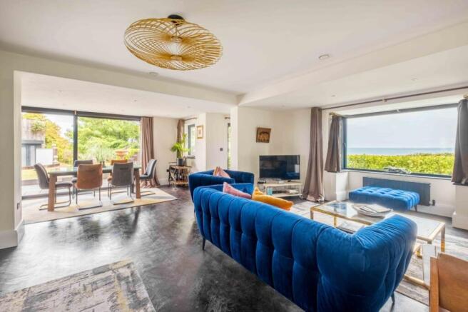 Sitting/Dining Rm