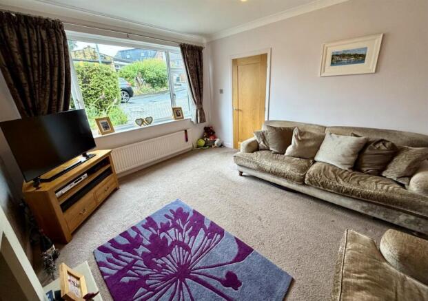4 bed Detached for sale Image 7