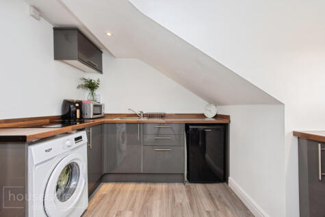 27 Castle Street, Bodmin, PL31