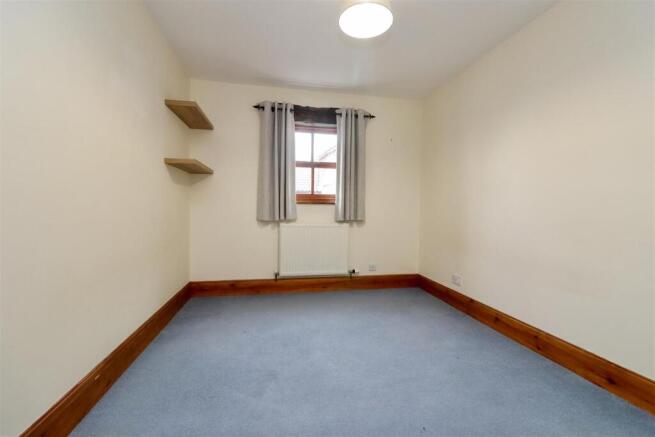 3 bed Barn Conversion to rent Image 9