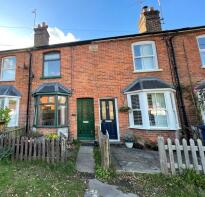 3, Coronation Cottages, Petworth Road, Chiddingfold, Godalming GU8 4UP