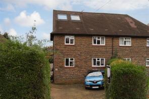 10, Clare Cottages, Barfields, Redhill RH1 4RE