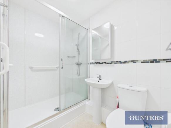 1 bed Flat for sale Image 8